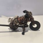 Damián-Valdés-Dilla-sculpture-art-brut-moto-2025-Cuba-ARTree-Ybackgalerie